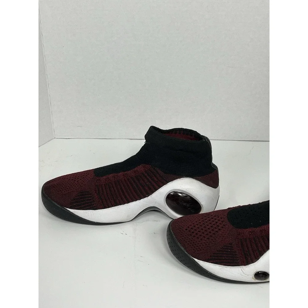 Nike Flight Bonafide Team Varsity Red Size 7Y M Womens 8.5 Fly Knit Bug Eyed EUC